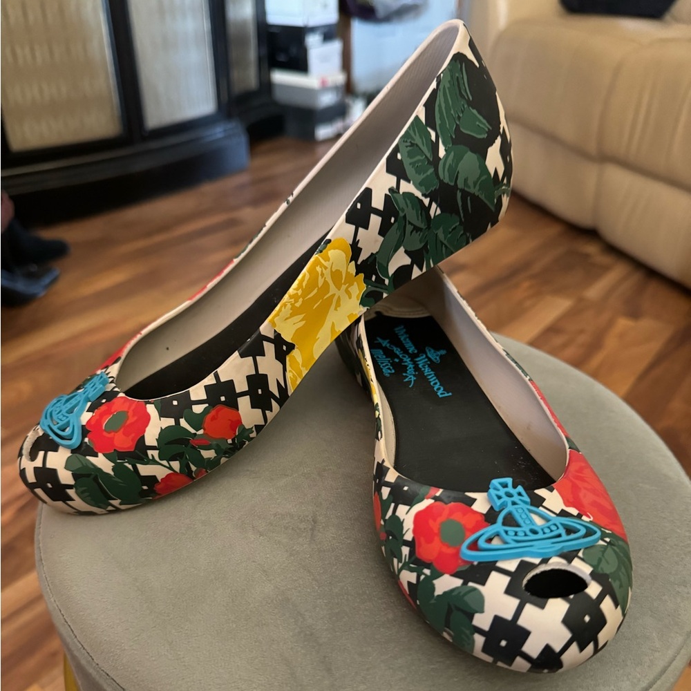 Women Melissa + Vivienne Westwood flats